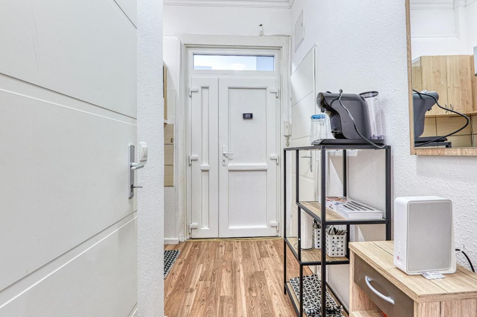 شقة Lovely Airbnb Near Schoenbrunn فيينا المظهر الخارجي الصورة